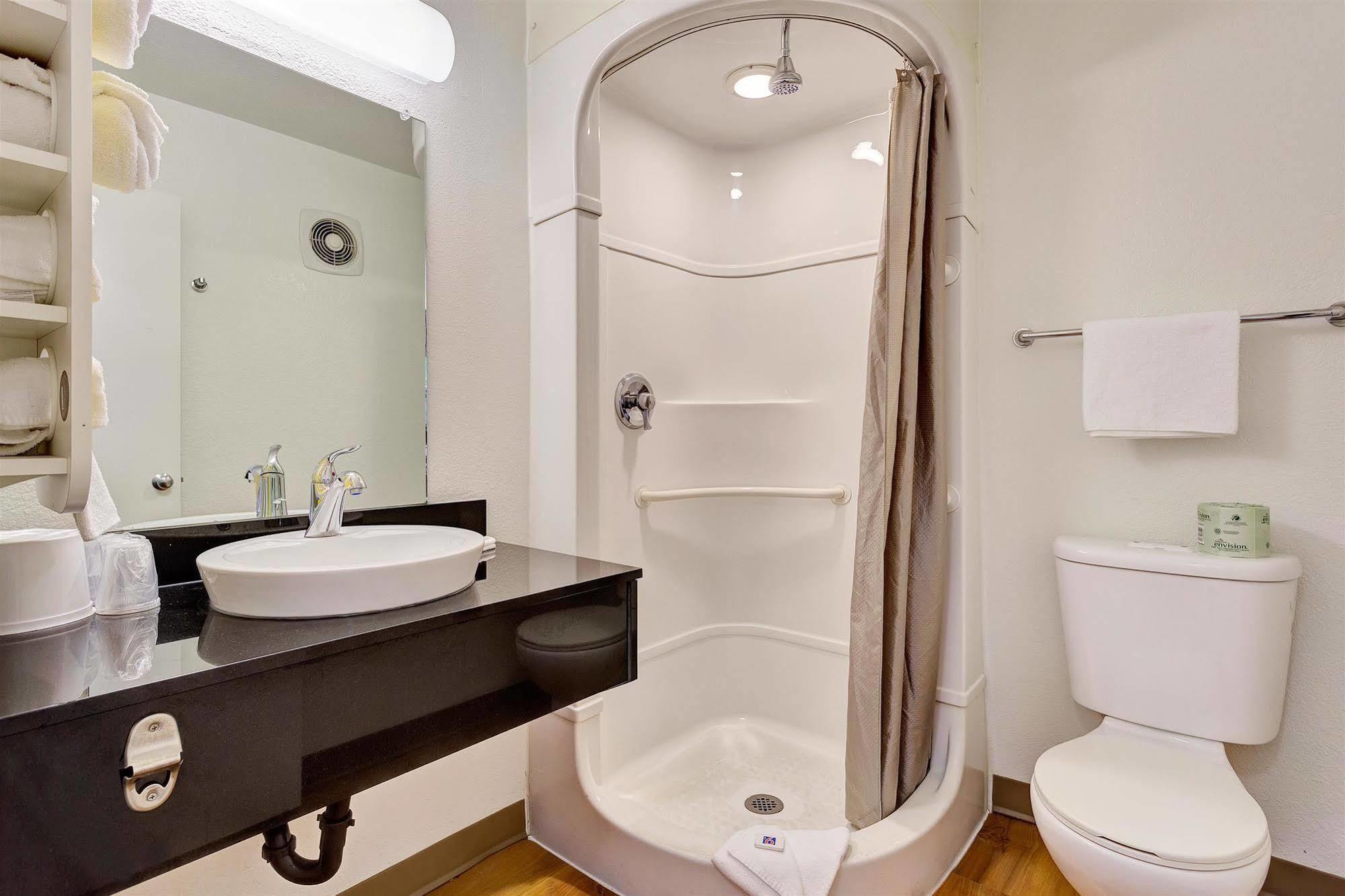 Park Inn By Radisson, Santa Rosa South Екстер'єр фото